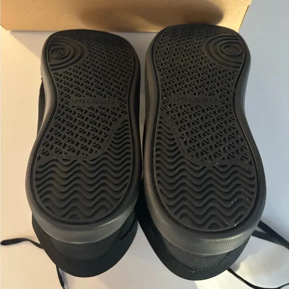 VOLCOM Evolve Black MENS WorkBoots NEW IN BOX Safety toe Size10.5-Perfect Gift🎄 - Picture 7 of 12